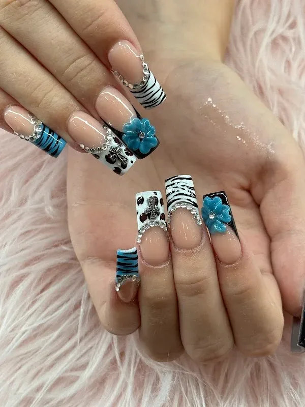 Luxury Nail Spa — Nail salon in Elk Grove